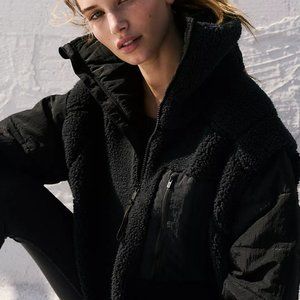 NWOT Free People Movement Scenic Route Half-Zip Black Pullover Size S